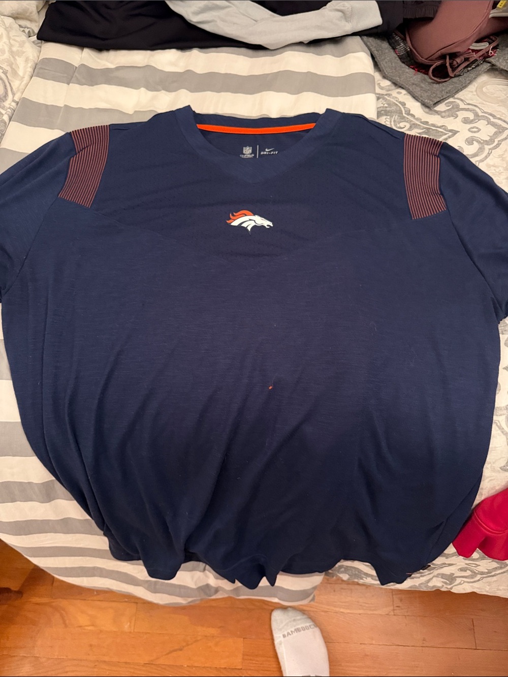 Denver Broncos Team Issued Nike Shirt